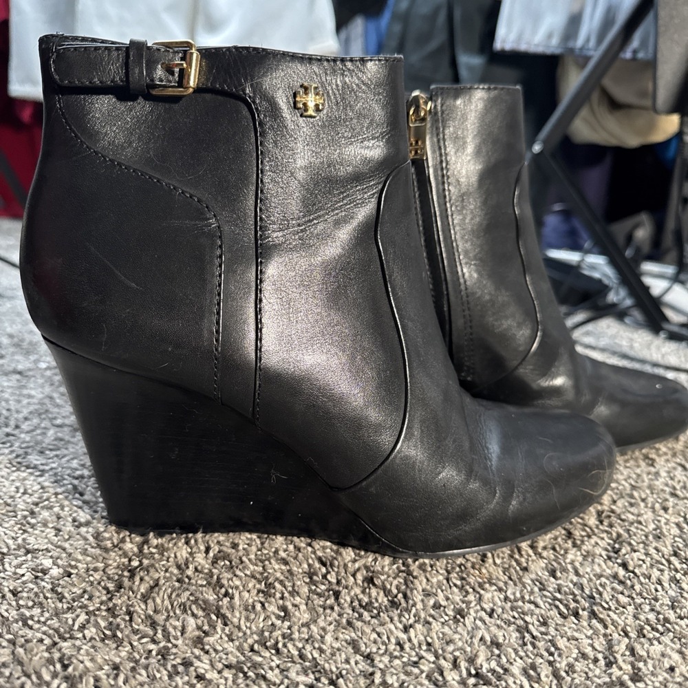 Tory Burch Milan Black Leather Wedge Booties Size 10 M